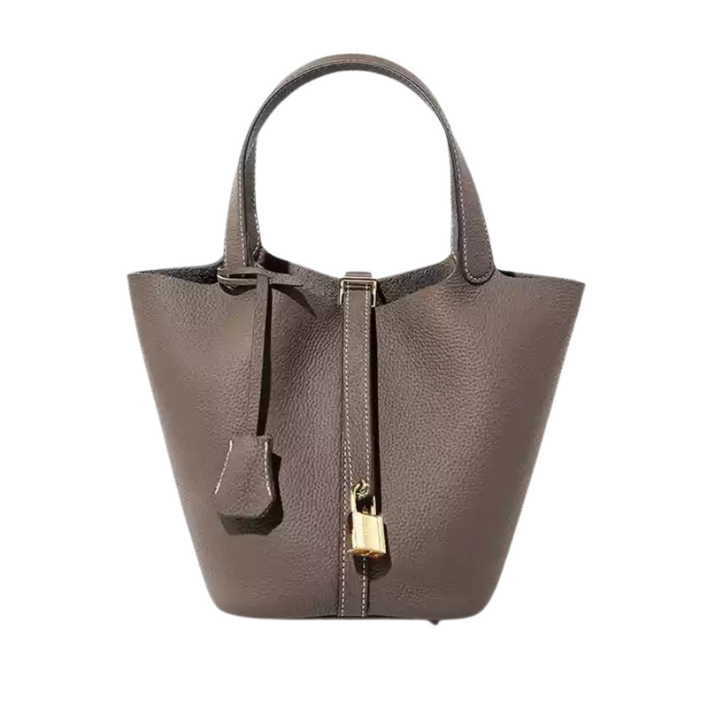 Chic Leather Basket Bag – I Crafted This Timeless Essential Just for You