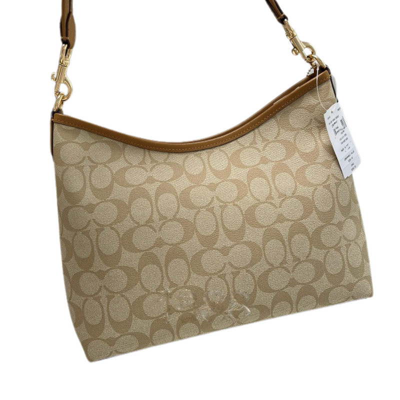 Chic Handbag - I Crafted This Timeless Piece Just for You